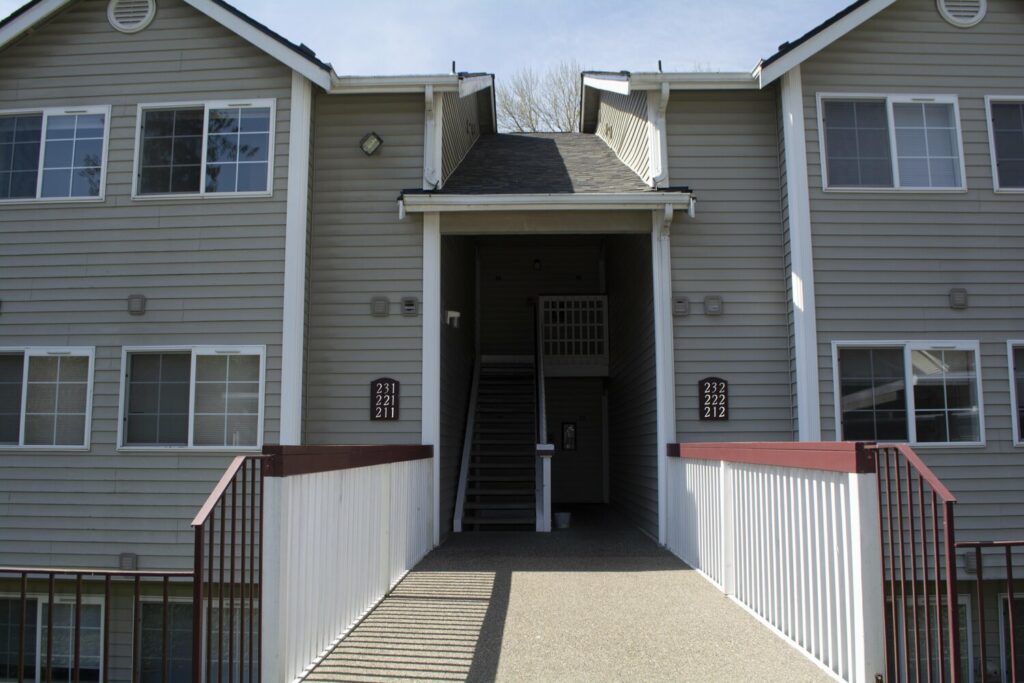 Landis Pointe Olympic MultiFamily Management