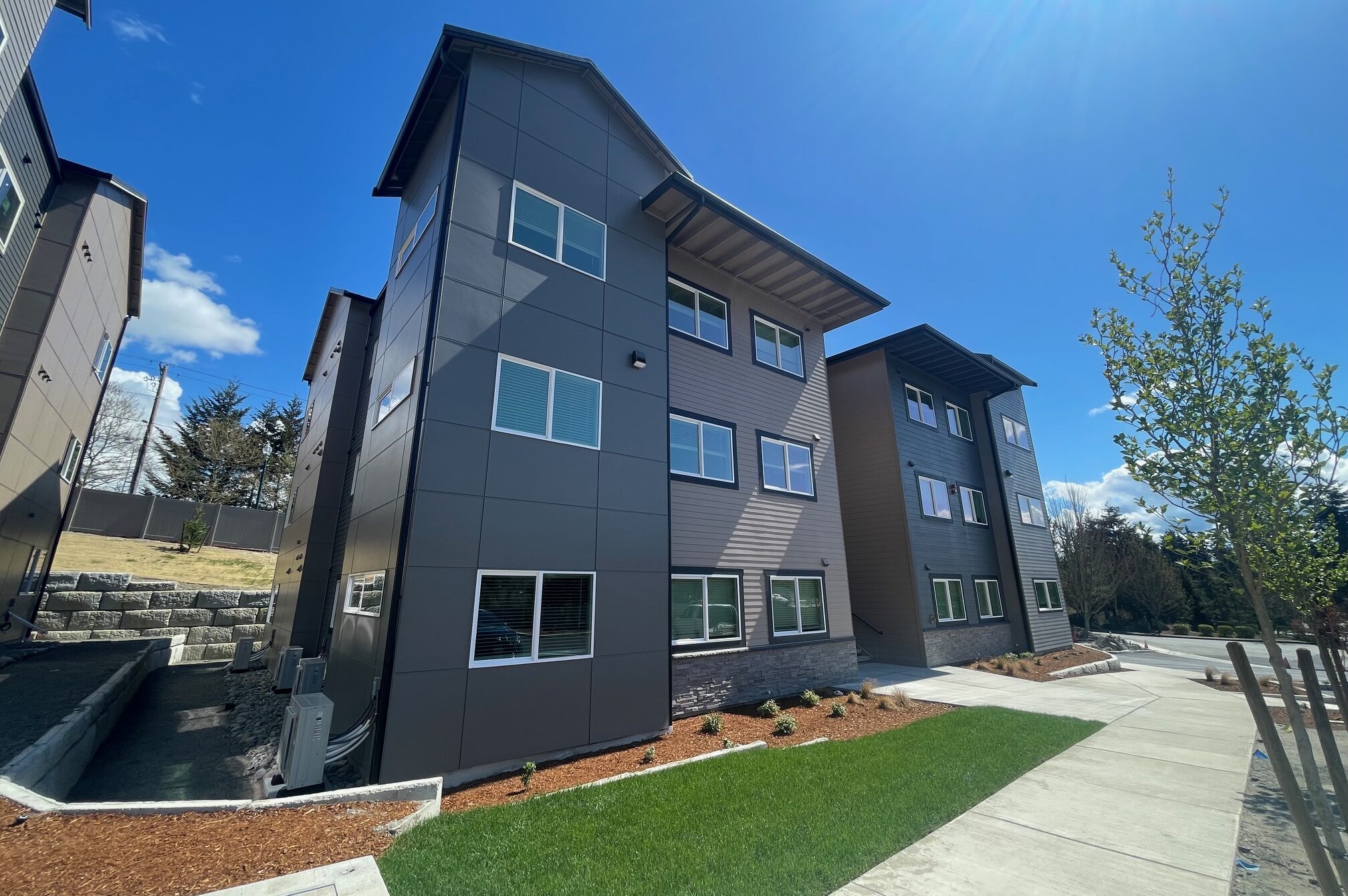 Grand Ridge Apartments