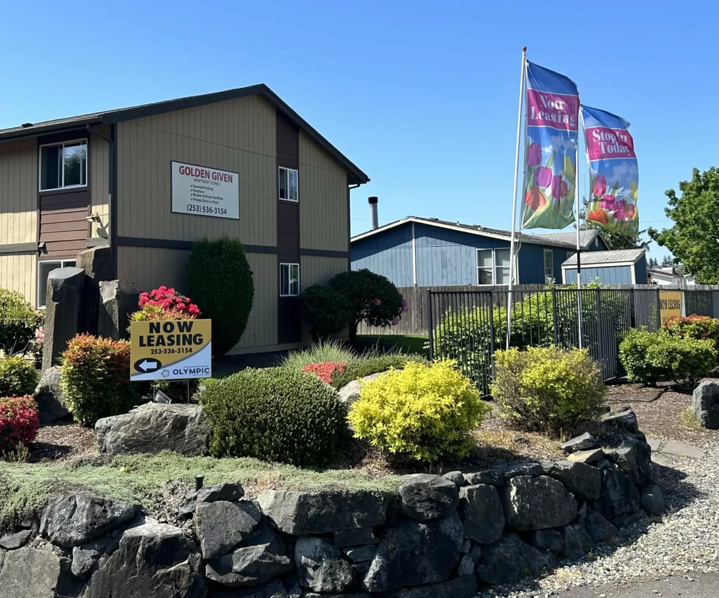 Entrance at Golden Given apartments in Tacoma, WA