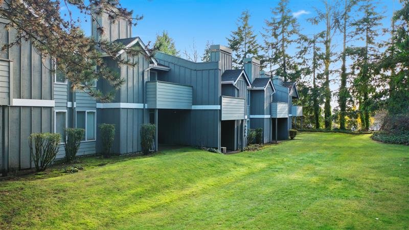Olympic Heights apartments in Olympia, WA