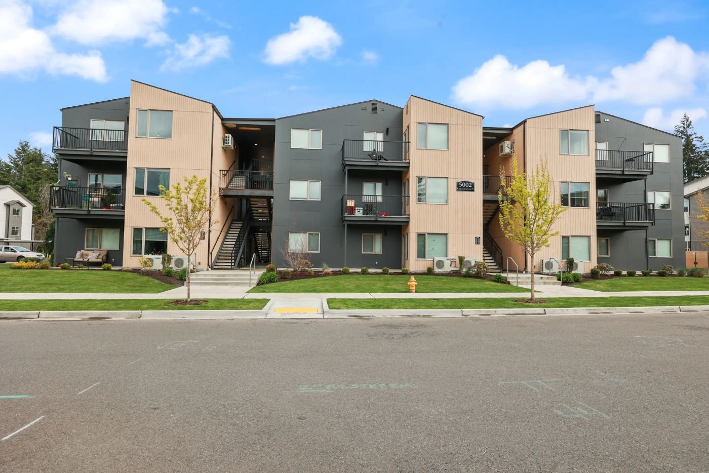 Crescent Point apartments in Olympia, WA