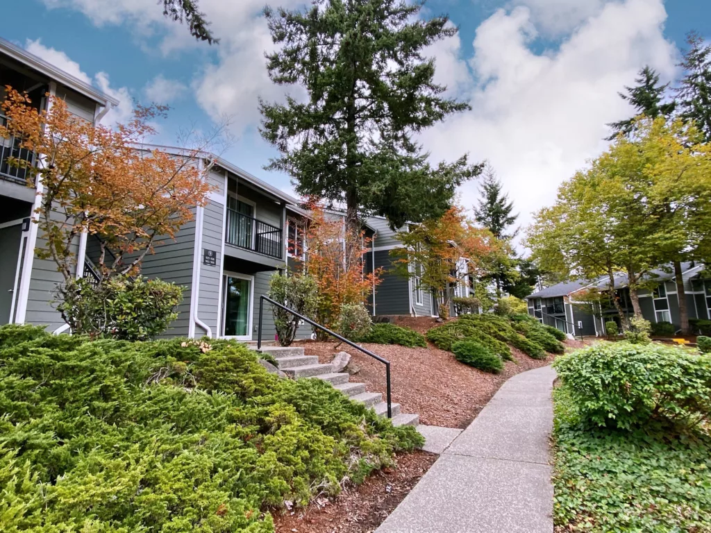 Benson Village apartments in Kent, WA