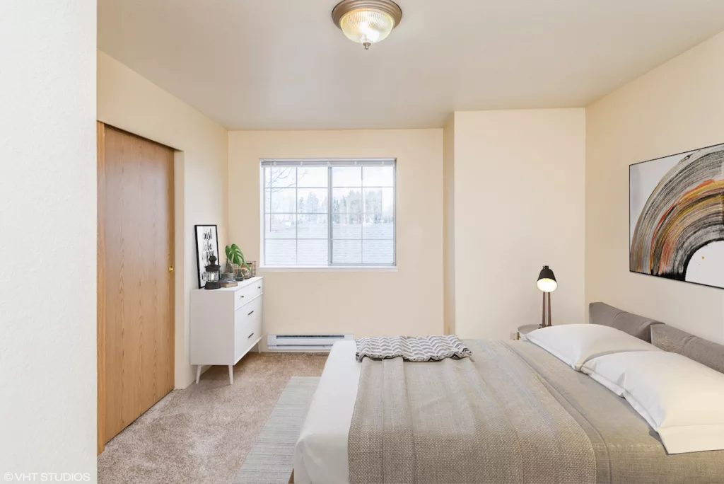 Bedroom at Pacific Heights apartments in Federal Way, WA