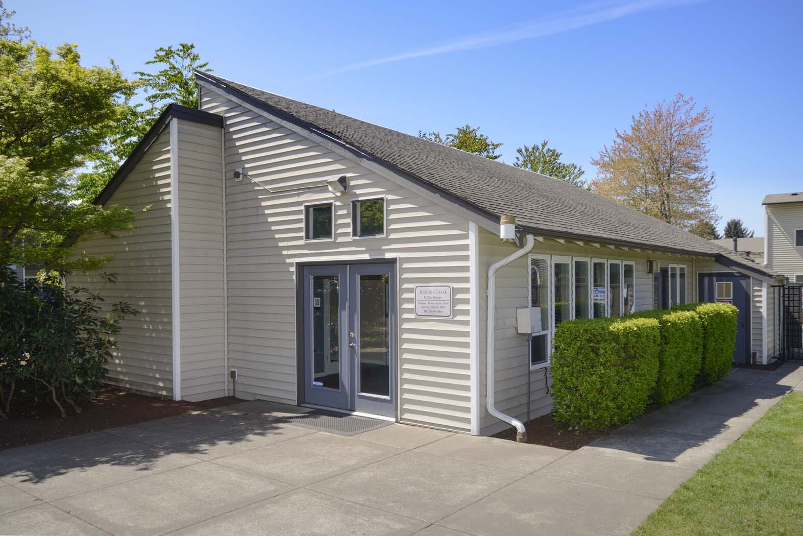 Exterior at Arbor Chase apartments in Kent, WA